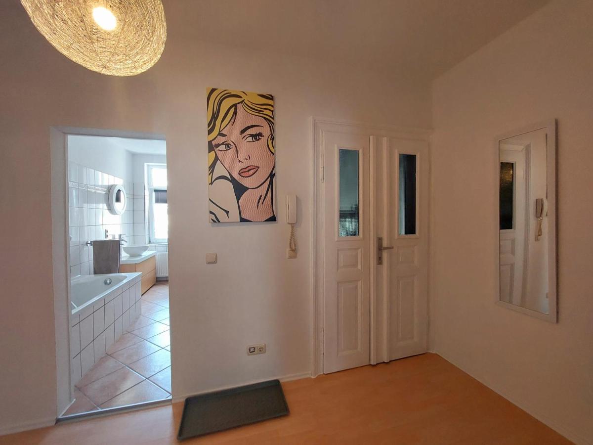 Schoene Zwei-Zimmer-Wohnung "W2" Mit 4 Einzelbetten Und Wlan In Zwenkau Bei Leipzig Im Neuseenland Buitenkant foto